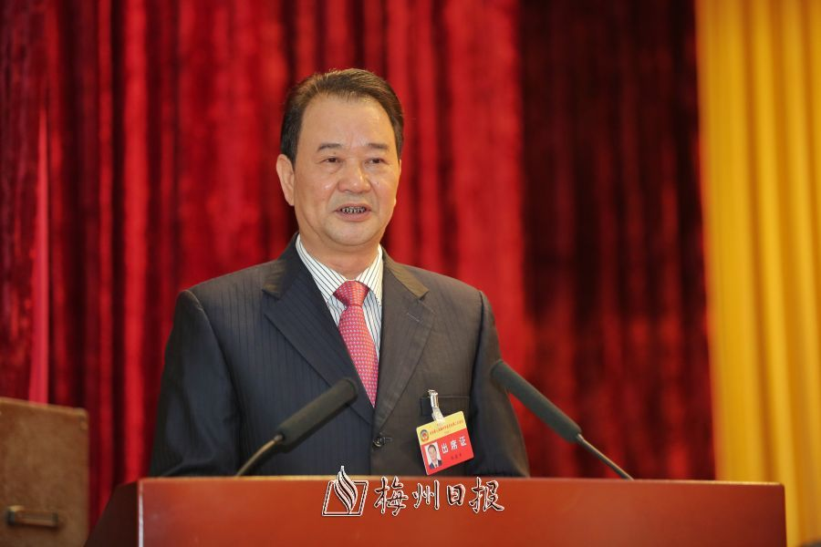 陈建青代表政协第七届beat365体育亚洲入口_bet3365官网_365bet亚洲唯一官网委员会常务委员会作工作报告