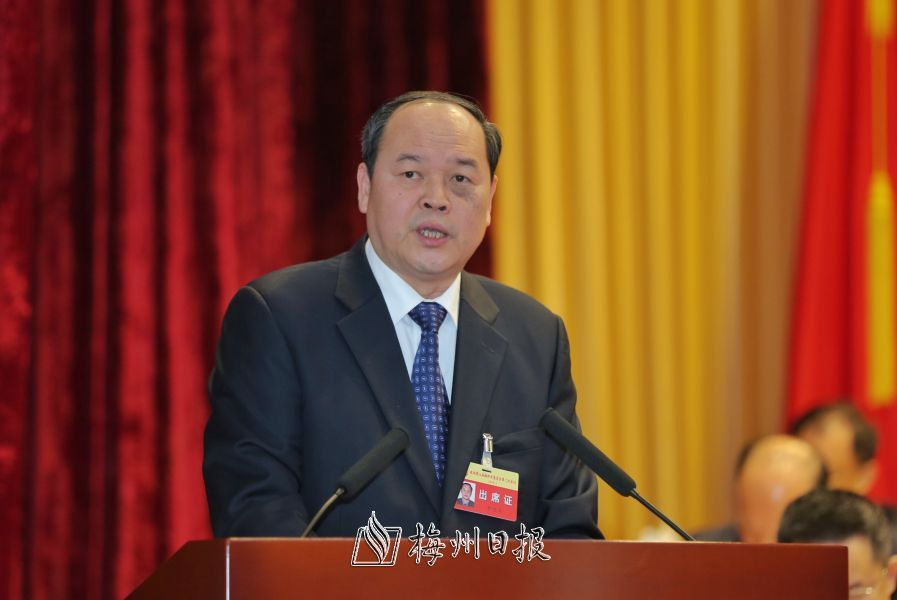 李忠良代表政协第七届beat365体育亚洲入口_bet3365官网_365bet亚洲唯一官网委员会常务委员会作提案工作情况的报告